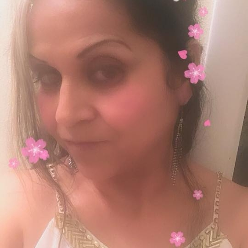 Meet your Posher, Gloria